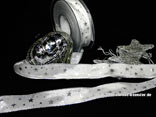 Weihnachtsband Silber-Sterne Weiß mit Draht 25mm Weihnachtsband Silber-Sterne Weiß mit Draht 25mm